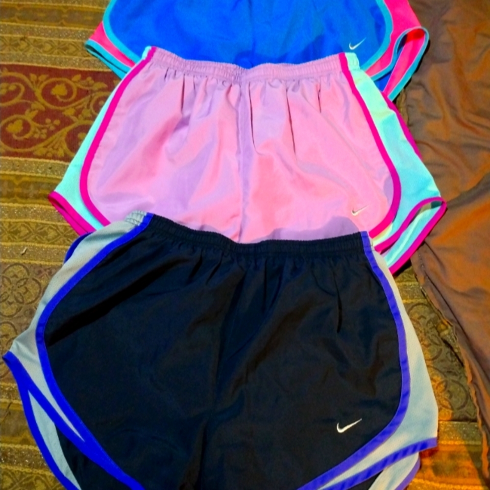 Nike running shorts size small